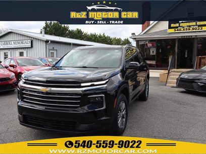 Used 2025 Chevrolet Traverse LT