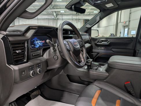 Used 2024 GMC Sierra 1500 AT4 w/ Technology Package image 16