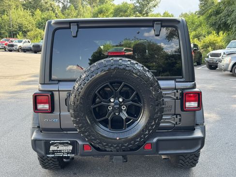 Used 2025 Jeep Wrangler Willys AWD/4WD image 6