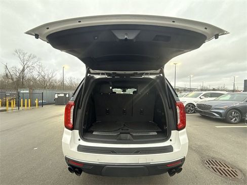 Used 2023 GMC Yukon Denali Ultimate image 24