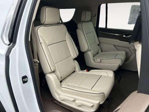 Used 2024 GMC Yukon XL Denali w/ Advanced Technology Package AWD/4WD image 24