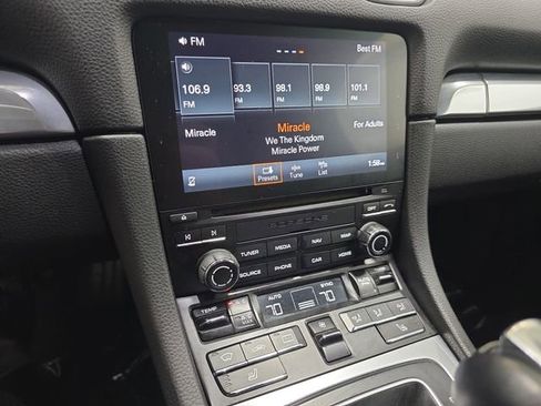 Used 2019 Porsche 718 Boxster image 18