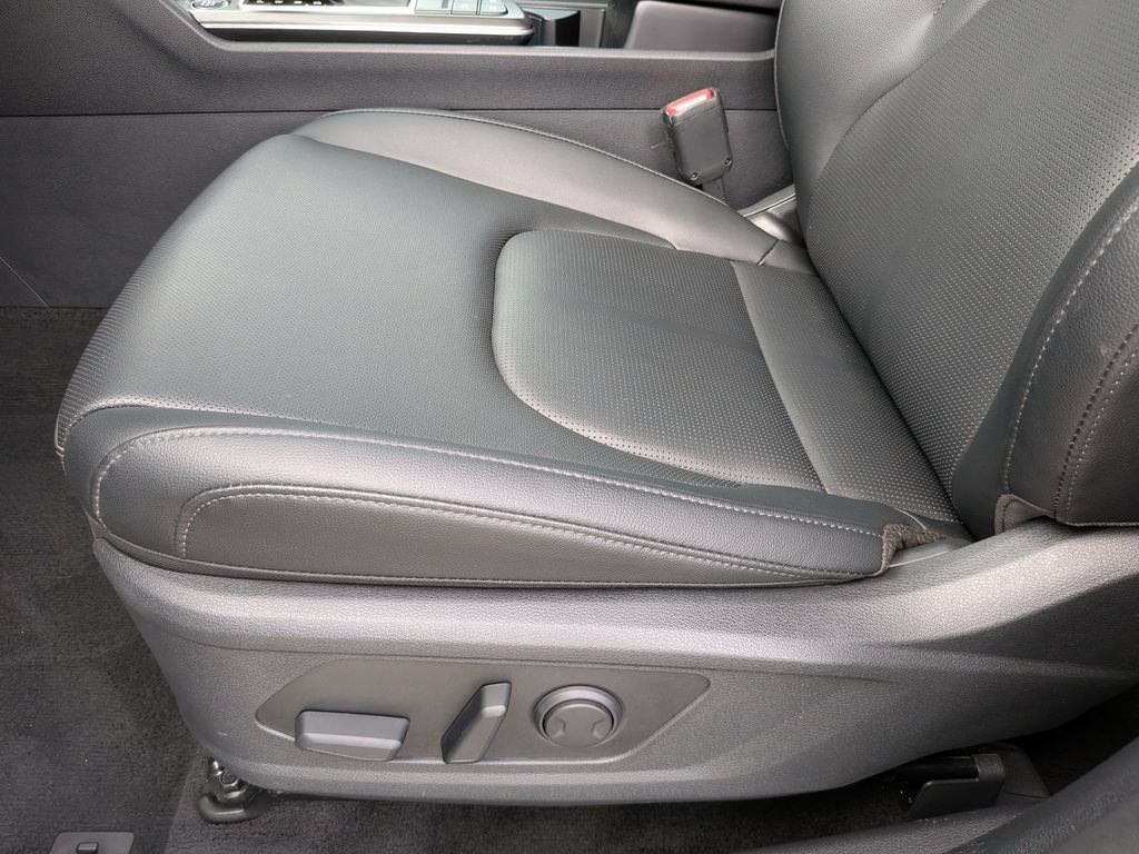 Certified 2026 Kia Sportage EX w/ EX Panorama Roof Package FWD image 21