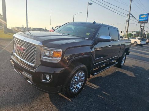 Used 2015 GMC Sierra 2500 Denali w/ Duramax Plus Package AWD/4WD image 34