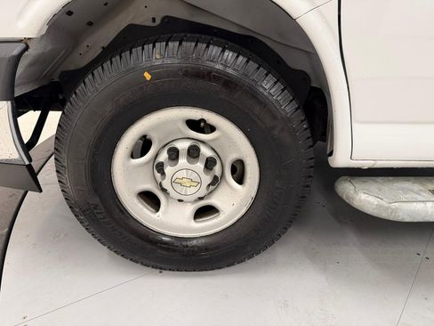 Used 2023 Chevrolet Express 2500 Work Van w/ Driver Convenience Package image 33