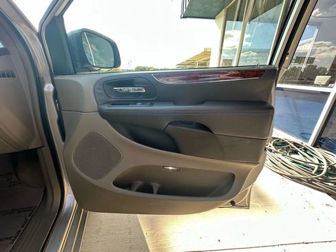 Used 2012 Chrysler Town & Country Touring w/ Entertainment Group #1 image 36