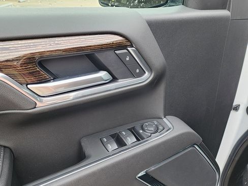 New 2026 GMC Sierra 1500 Elevation image 15