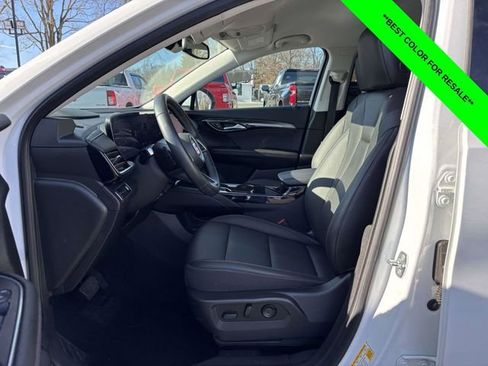 Used 2024 Buick Envision Preferred image 3