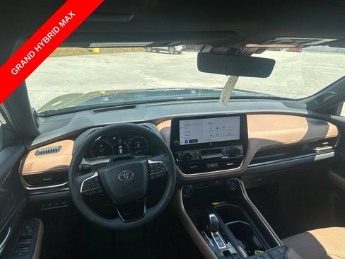 Certified 2026 Toyota Grand Highlander AWD Hybrid image 11