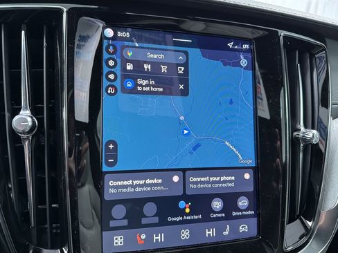 New 2026 Volvo V60 B5 Cross Country Ultra w/ Protection Package Premier image 8