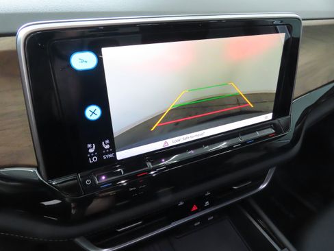 New 2026 Volkswagen Atlas SE FWD image 19