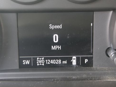 Used 2020 Chevrolet Silverado 2500 Custom w/ Custom Value Package image 18