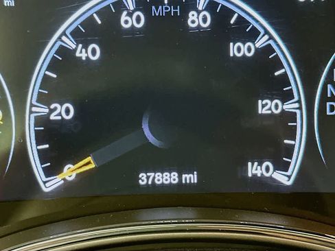 Used 2020 Jeep Grand Cherokee Altitude image 19