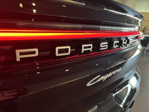 Certified 2026 Porsche Cayenne Coupe image 30