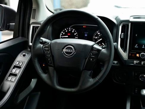 Used 2025 Nissan Frontier SV w/ SV Convenience Package image 26
