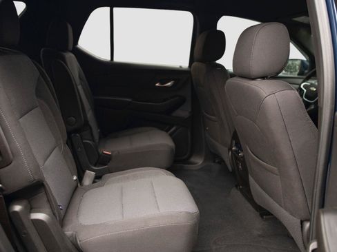 Used 2023 Chevrolet Traverse LT AWD/4WD image 17