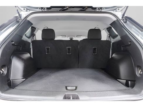 Used 2025 Chevrolet Blazer LT image 37