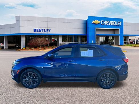 Used 2022 Chevrolet Equinox RS image 2