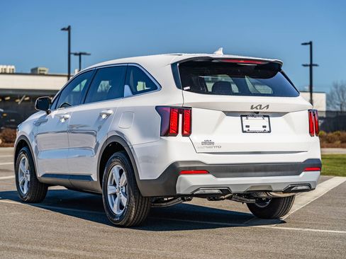 New 2026 Kia Sorento LX FWD image 3