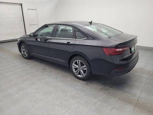 Used 2024 Volkswagen Jetta SE FWD image 3