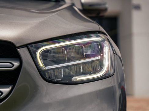 Used 2022 Mercedes-Benz GLC 300 image 10