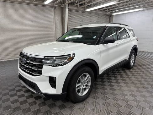 New 2026 Ford Explorer Active w/ Active Comfort Package RWD image 14