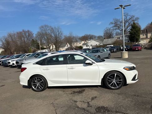 Certified 2024 Honda Civic Touring image 12