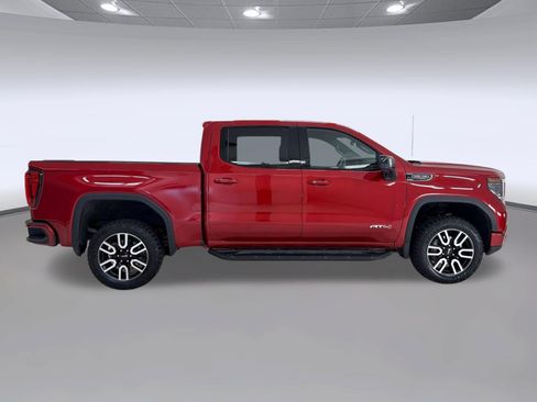 Used 2024 GMC Sierra 1500 AT4 w/ Technology Package AWD/4WD image 8