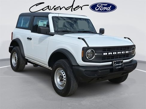 New 2025 Ford Bronco 2-Door image 3