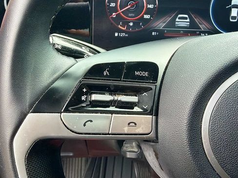 Used 2022 Hyundai Elantra Limited FWD image 33