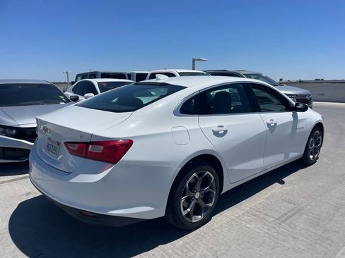 Used 2023 Chevrolet Malibu LT FWD image 2