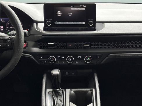 Certified 2025 Honda Accord SE image 19