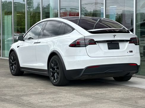 Used 2022 Tesla Model X Plaid AWD/4WD image 5