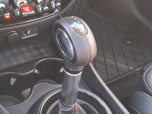 Used 2019 MINI Cooper Clubman S image 12