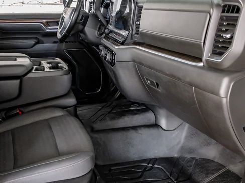 Used 2024 Chevrolet Silverado 2500 LT w/ Z71 Sport Edition image 13