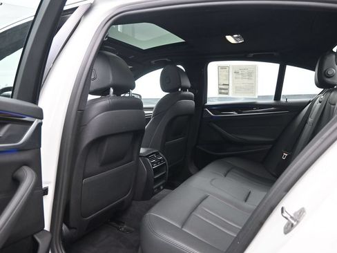 Used 2019 BMW 530e xDrive w/ Convenience Package AWD/4WD image 26