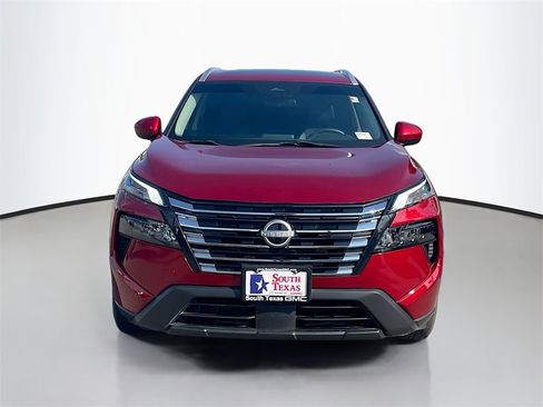 Used 2024 Nissan Rogue SV w/ SV Premium Package image 2