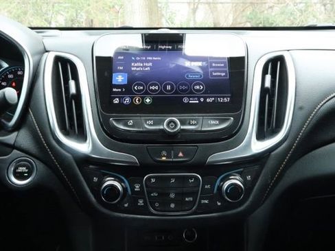 Used 2022 Chevrolet Equinox Premier image 15