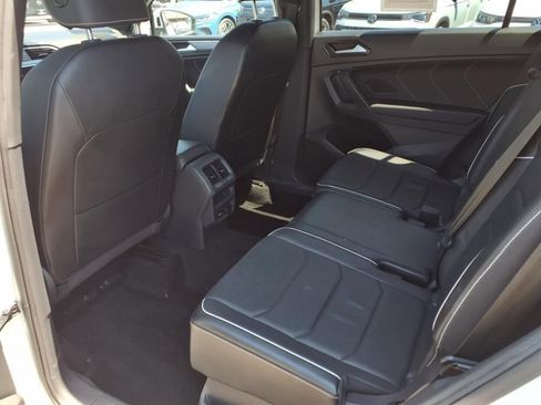 Used 2022 Volkswagen Tiguan SEL R-Line image 19
