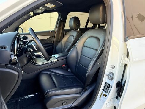 Used 2019 Mercedes-Benz GLC 350e 4MATIC image 10