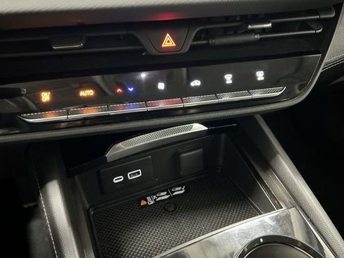 Used 2024 Buick Envision Preferred image 18