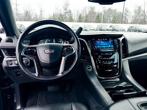 Used 2015 Cadillac Escalade Platinum image 15