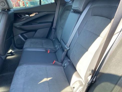 Used 2025 Chevrolet Blazer EV RS AWD/4WD image 27