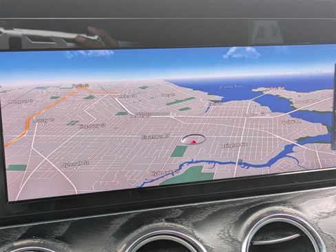 Used 2019 Mercedes-Benz E 300 4MATIC image 22