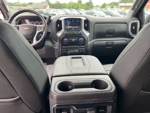 Used 2022 Chevrolet Silverado 1500 LTZ w/ LTZ Premium Package AWD/4WD image 17