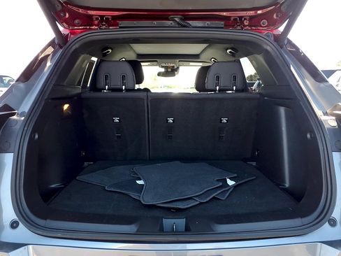 Certified 2022 Chevrolet TrailBlazer RS w/ Sun and Liftgate Package AWD/4WD image 8
