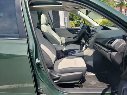 Used 2023 Subaru Forester Premium AWD/4WD image 27
