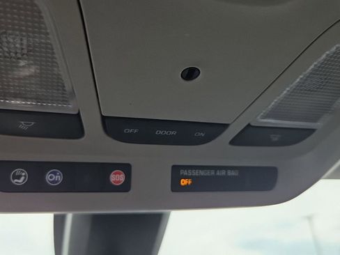 Used 2019 Chevrolet Impala LT FWD image 19