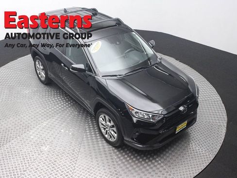 Used 2020 Toyota RAV4 XLE Premium AWD/4WD image 3