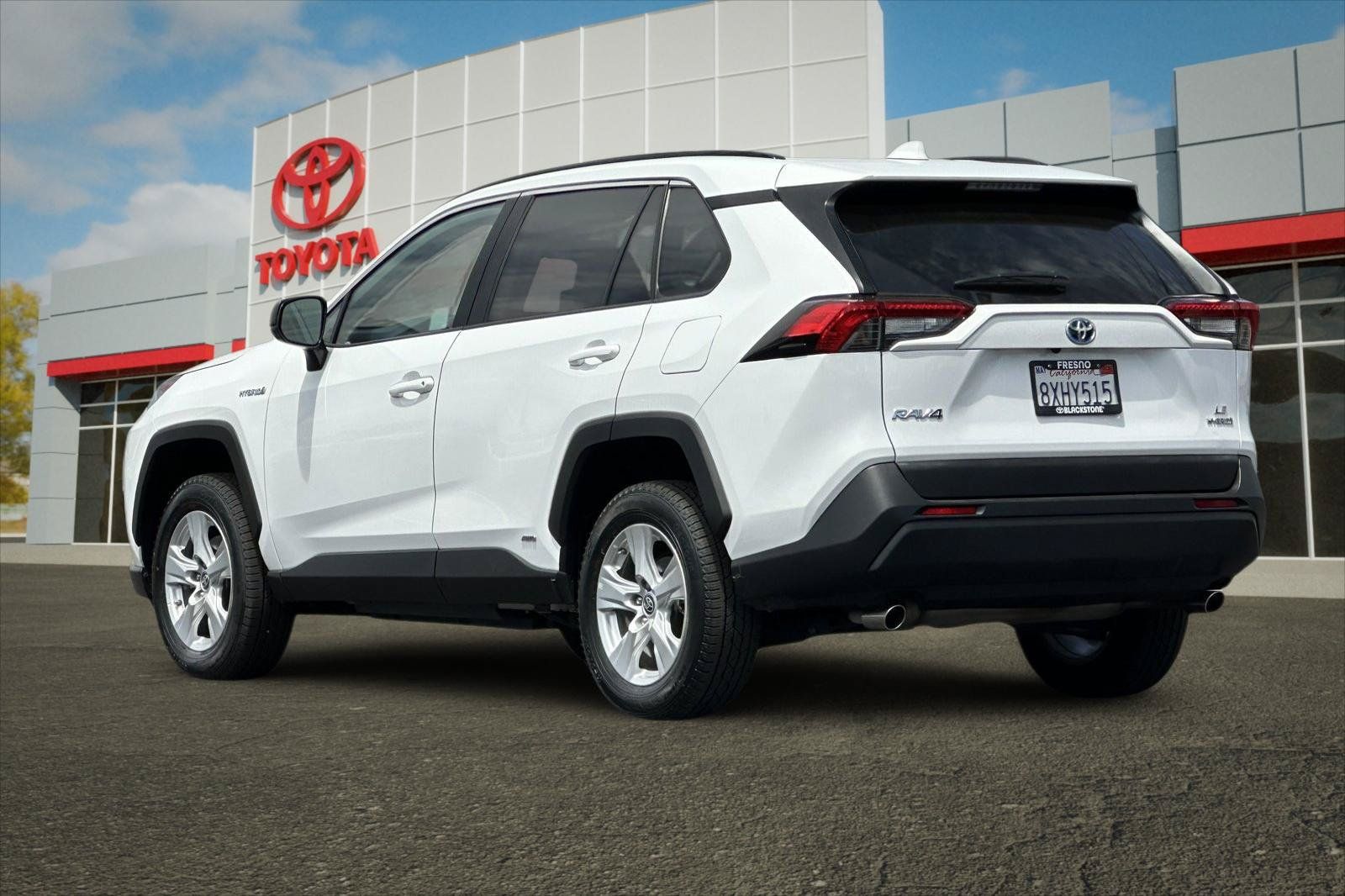 Certified 2021 Toyota RAV4 LE AWD/4WD image 5